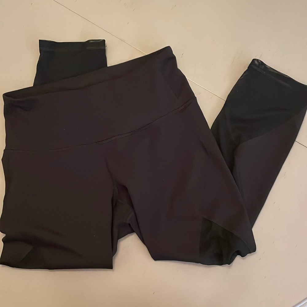 Old Navy Active Elevate Leggings Go Dry Women’s Size Medium